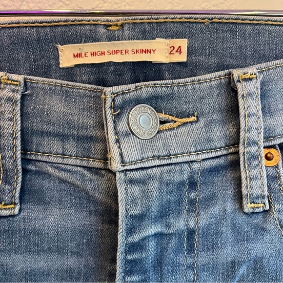 Levi’s Mile High Super Skinny Jeans with Holes and Frayed Bottoms - Picture 10 of 11